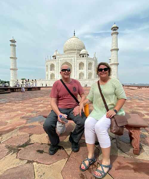 Couple at Taj Mahal